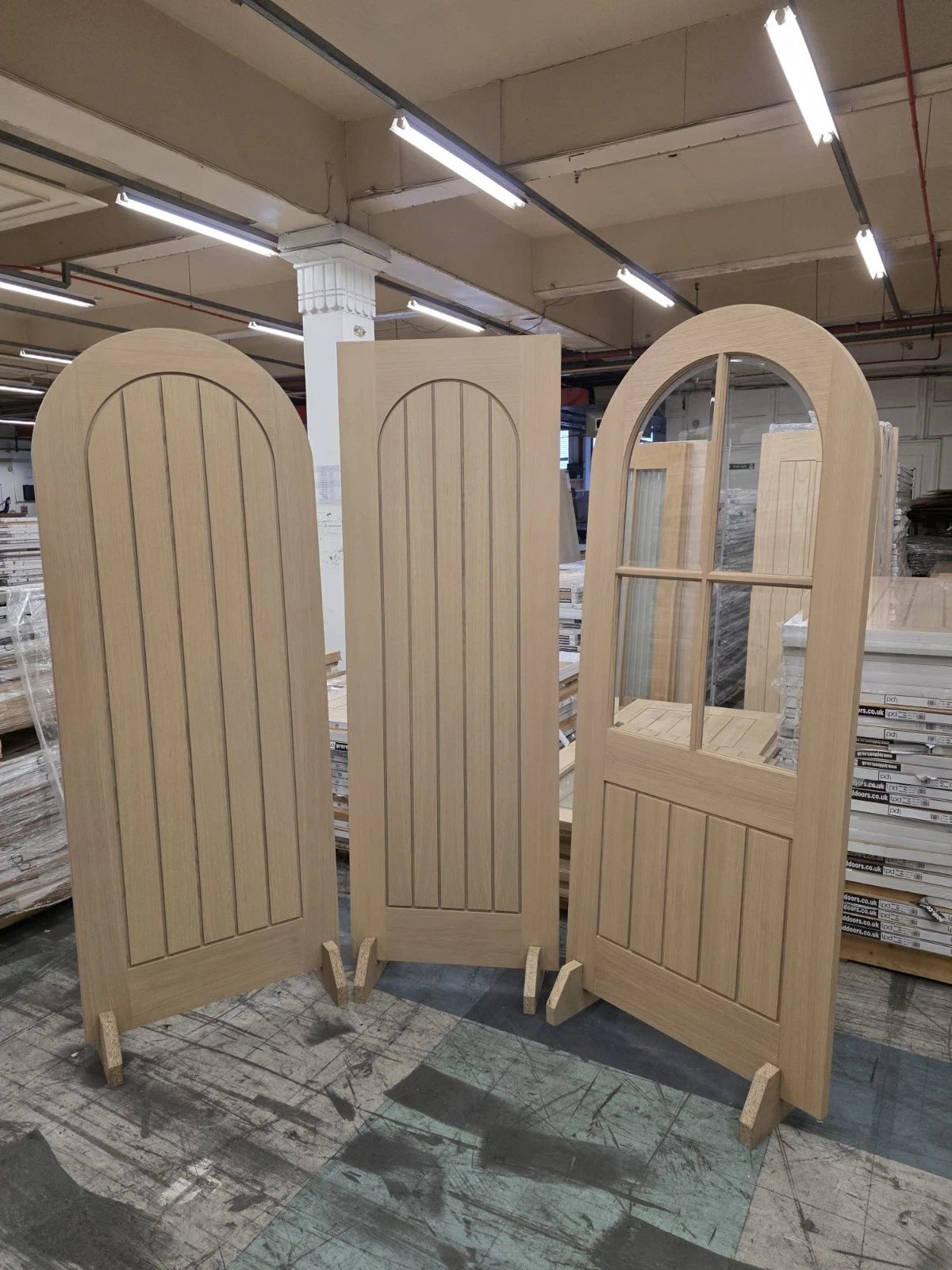 Internal Blonde Oak Mexicano Curved Top Glazed, Arched Top Prefinished B Grade - Image 4