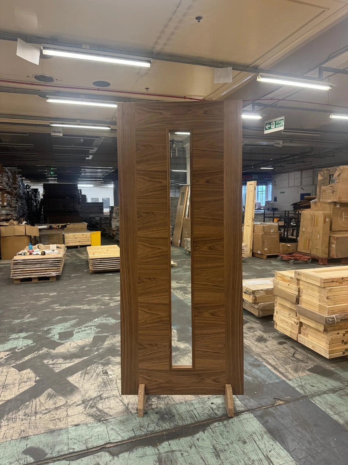 LPD Internal Sofia Walnut 1L Pre Finished Clear Glazed Door B Graded Stock - Image 2