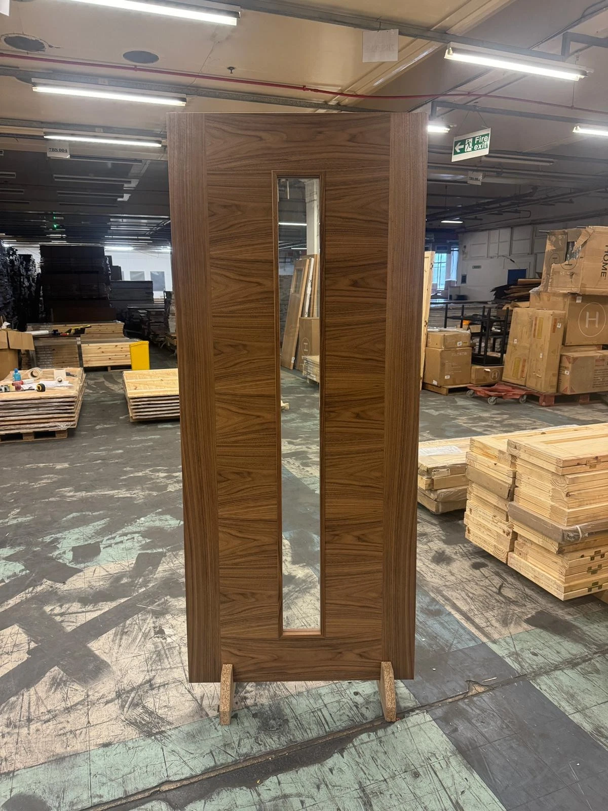 LPD Internal Sofia Walnut 1L Pre Finished Clear Glazed Door B Graded Stock - Image 5